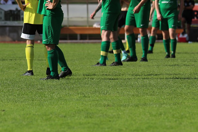 强青少年的 强青少年的